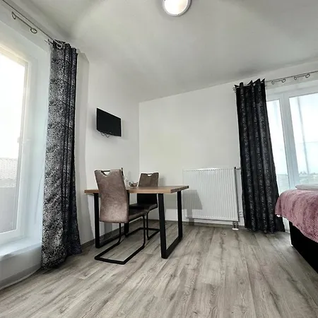 Sky 503 Apartment Plzen
